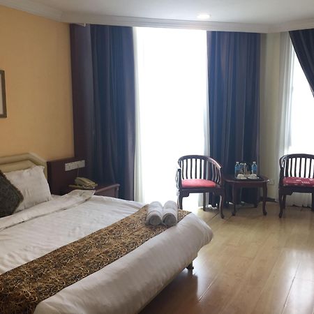 Regal Court Hotel กูชิง ภายนอก รูปภาพ