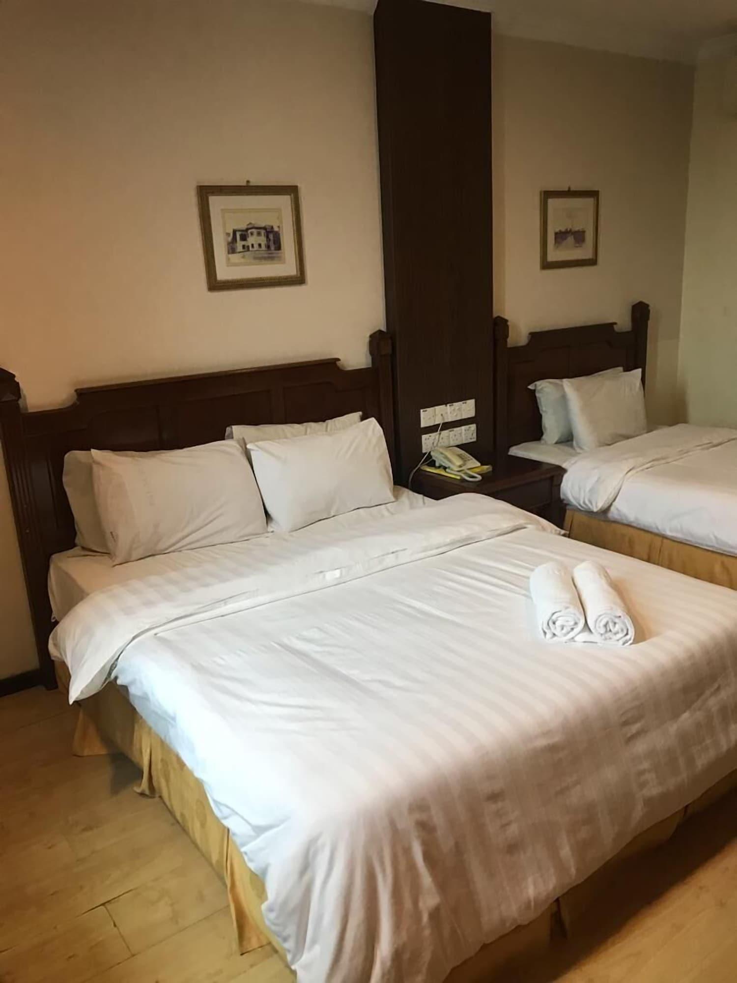 Regal Court Hotel กูชิง ภายนอก รูปภาพ