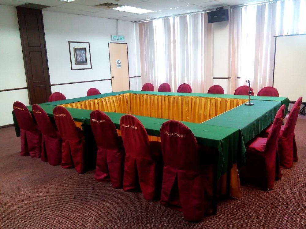 Regal Court Hotel กูชิง ภายนอก รูปภาพ