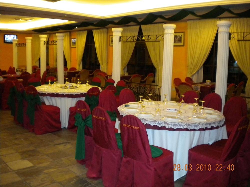 Regal Court Hotel กูชิง ภายนอก รูปภาพ