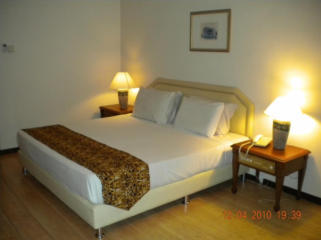 Regal Court Hotel กูชิง ห้อง รูปภาพ