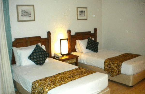 Regal Court Hotel กูชิง ห้อง รูปภาพ