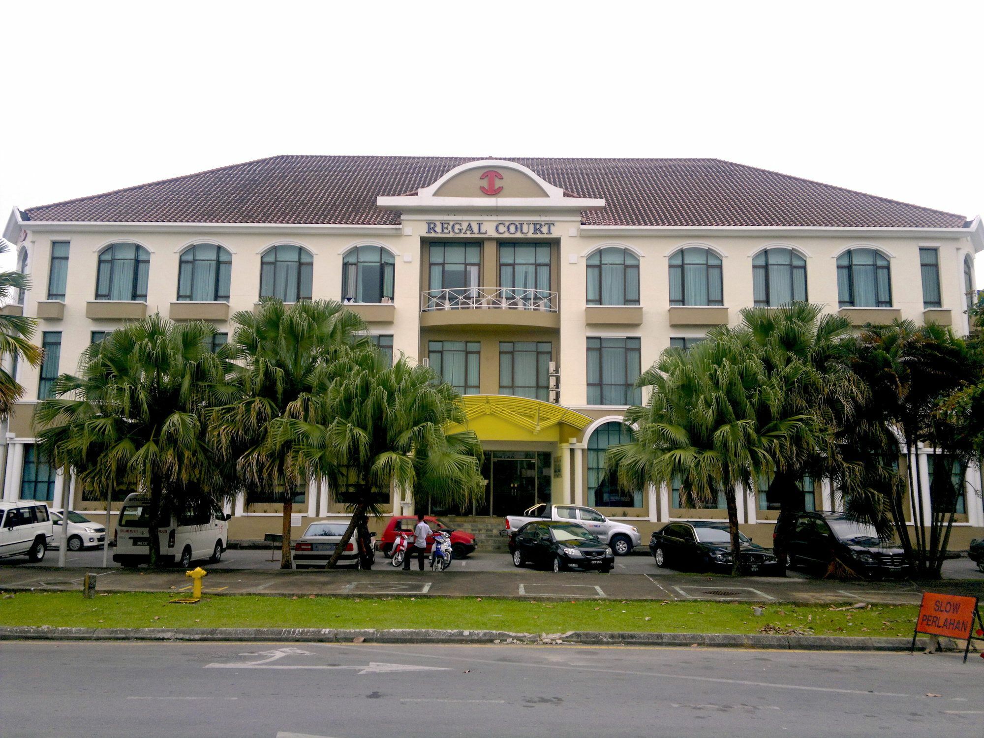 Regal Court Hotel กูชิง ภายนอก รูปภาพ